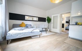 Fullhouse - Zwickau - L96 - Smarttv - Nespresso - 2 Queensize Beds